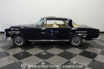 1966 Mercedes-Benz 250SE
