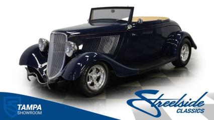 1933 Ford Cabriolet