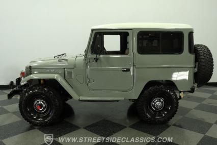 1977 Toyota FJ40 Land Cruiser