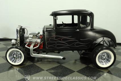 1930 Ford 5-Window