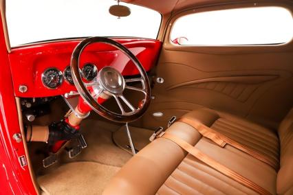 1933 Ford Custom