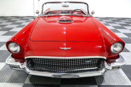 1957 Ford Thunderbird