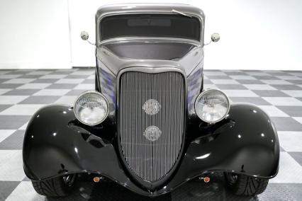1934 Ford Sedan