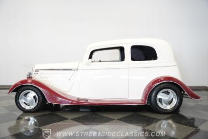 1933 Ford Victoria