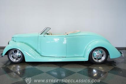 1939 Ford Custom