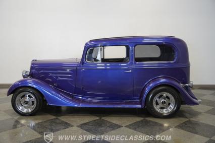 1935 Chevrolet Sedan