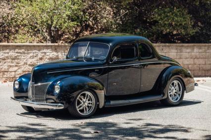 1940 Ford Deluxe
