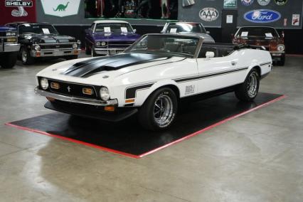 1972 Ford Mustang Convertible Mach 1 Style
