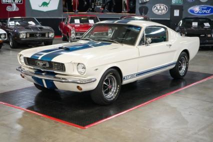 1966 Ford Mustang Fastback GT 350 Style