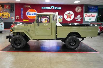 1984 Toyota Land Cruiser FJ45 Pickup 4x4