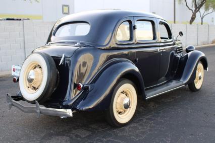 1935 Ford  Sedan
