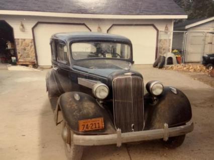 1934 Pontiac Sedan
