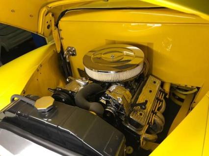 1947 Ford Deluxe