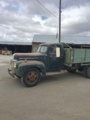 1946 Ford E-450 Super Duty