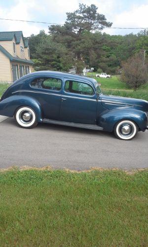1939 Ford Sedan