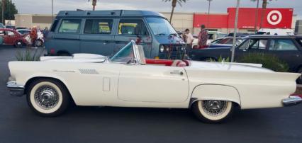 1957 Ford Thunderbird