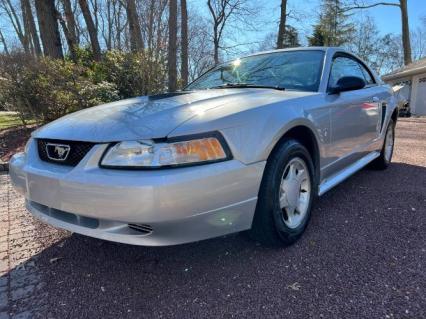 2000 Ford Mustang
