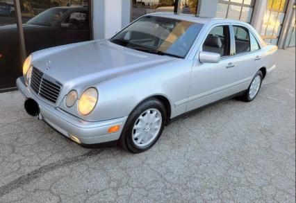 1998 Mercedes Benz E320