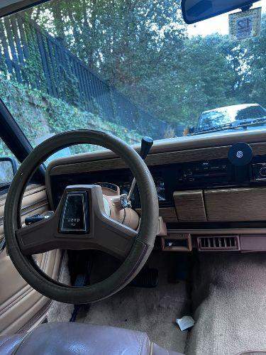 1988 Jeep Grand Wagoneer