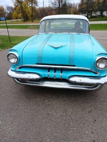 1955 Pontiac Sedan
