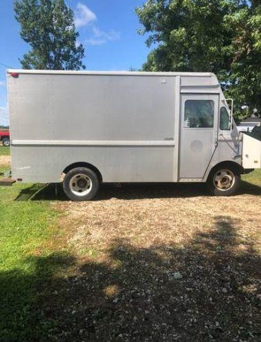 1990 Utlimaster Step Van