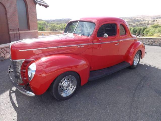 1940 Ford Deluxe
