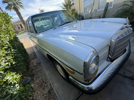 1969 Mercedes Benz 230