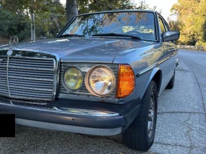 1983 Mercedes Benz 300D