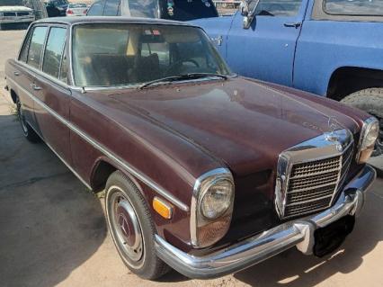 1973 Mercedes Benz 220