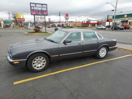 2003 Jaguar XJ8