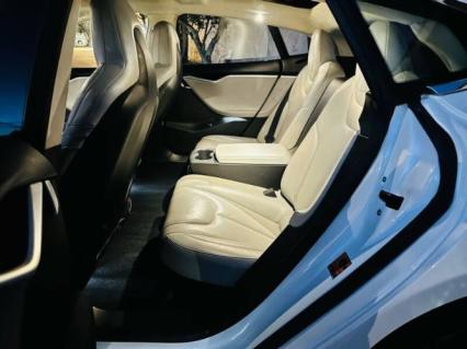 2015 Tesla Model S