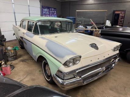 1958 Ford Sedan