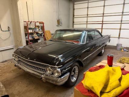 1961 Ford Starliner