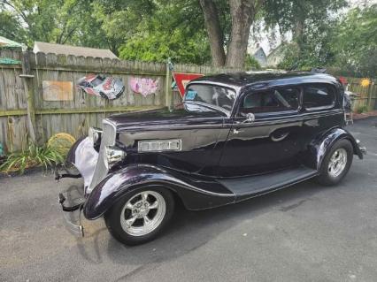 1933 Ford Sedan