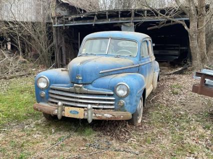 1948 Ford Super Deluxe