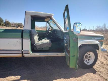 1973 Jeep J4000