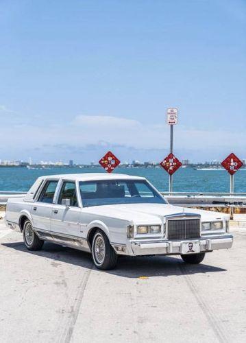1988 Lincoln Town Car