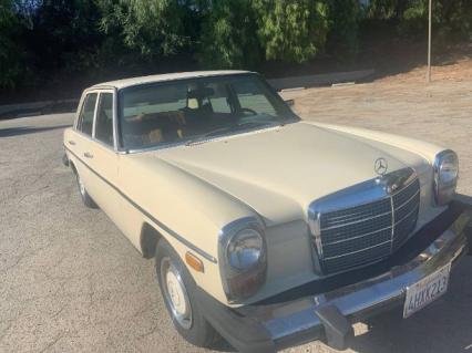 1976 Mercedes Benz 240D