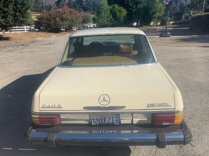 1976 Mercedes Benz 240D