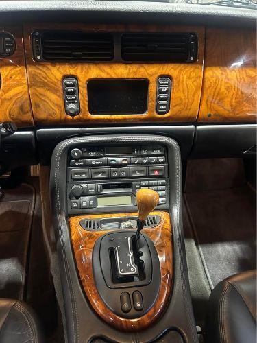 2002 Jaguar XJR