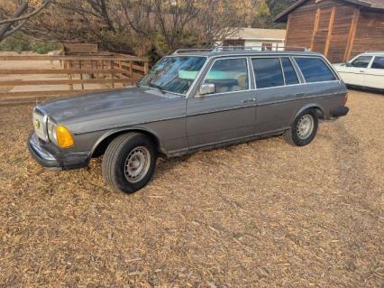 1982 Mercedes Benz 300TD