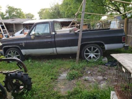 1982 Chevrolet Silverado RWD