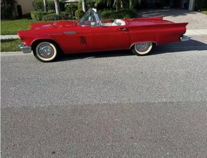 1957 Ford Thunderbird