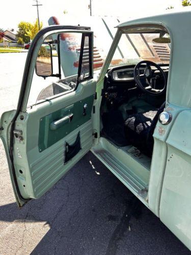1968 Dodge D250