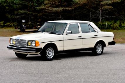 1983 Mercedes-Benz 300 Series