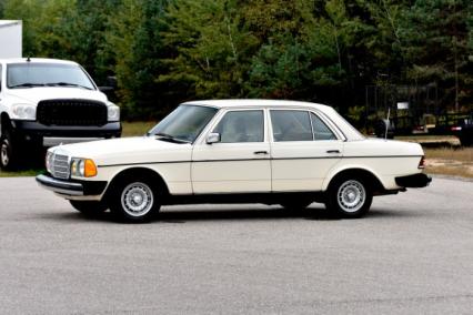 1983 Mercedes-Benz 300 Series