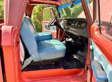 1970 Dodge Power Wagon