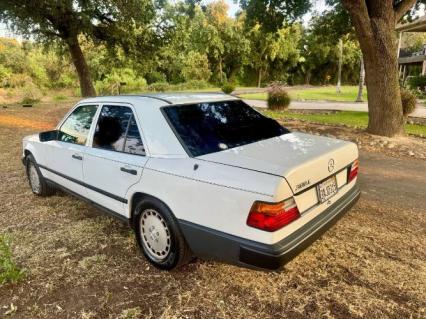 1986 Mercedes Benz 300E