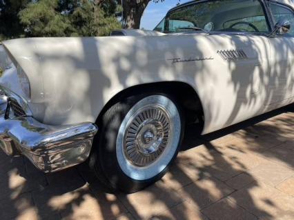 1957 Ford Thunderbird