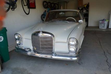 1969 Mercedes Benz 220SE